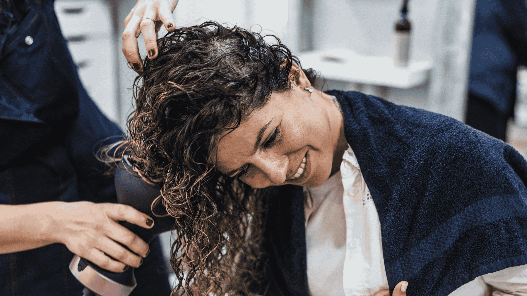 How to Use a Diffuser Without Ending Up With Frizz