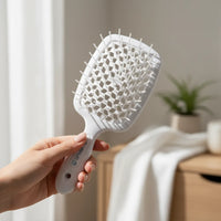 Unwritten Detangling Brush